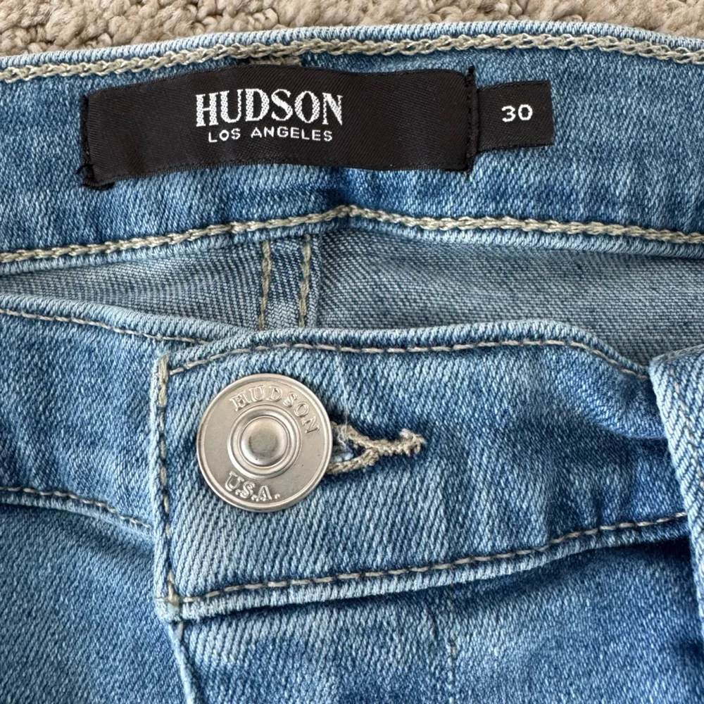 Hudson Nico Straight Jeans - size 30 - Picture 6 of 7